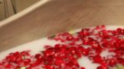 Top 10 Essential Bath and Shower Oils