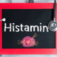 Histamine Intolerance symptoms diagnosis treatment supplements